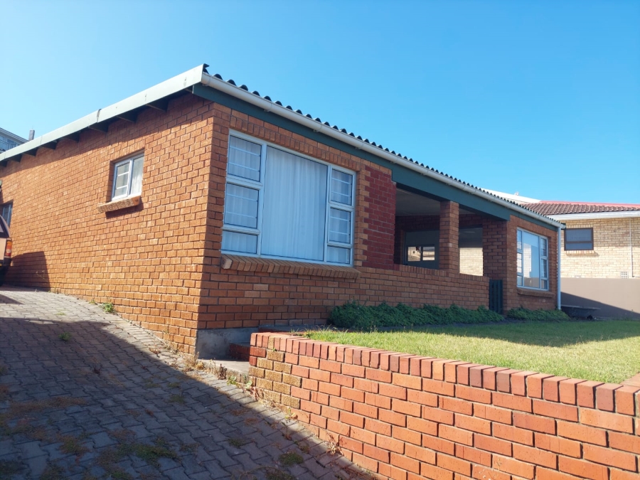 4 Bedroom Property for Sale in Seavale Eastern Cape